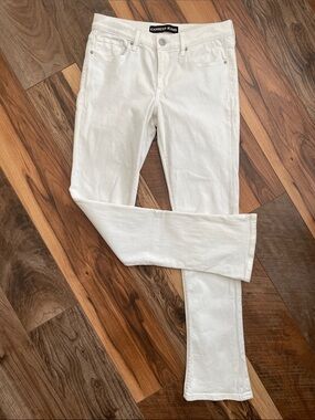 Express White Skyskraper Straight-Leg Jeans | Mid Rise | Sz 8 Regular